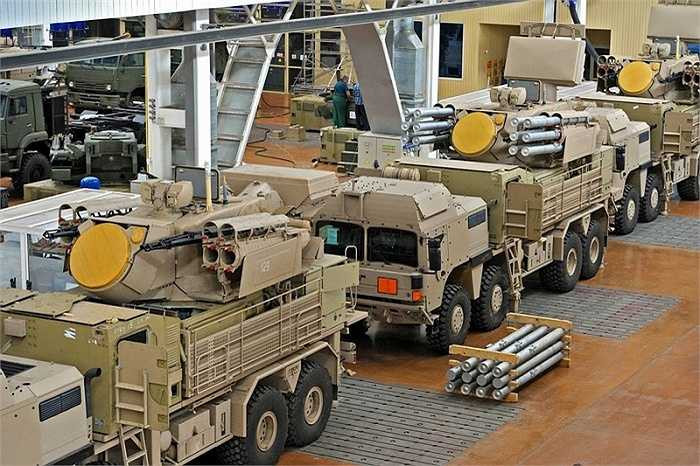 Giờ đây các nhà sản xuất vũ khí của Nga cũng 'dễ chịu' hơn trong việc công khai các hình ảnh bên trong nhà máy từng là khu vực bí mật thời Liên Xô