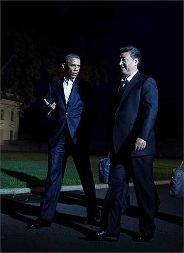 Trò chuyện trên đoạn đường đi bộ