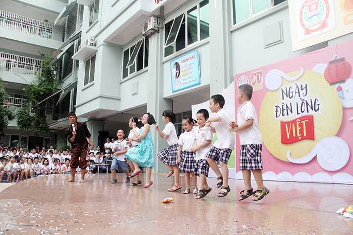 ‘Ngày đèn lồng Việt’ mang Trung thu ấm áp đến các em nhỏ