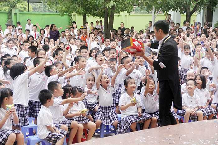 ‘Ngày đèn lồng Việt’ mang Trung thu ấm áp đến các em nhỏ
