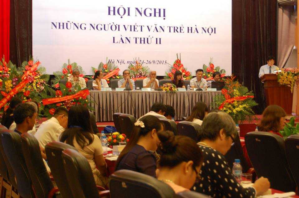 Hội nghị những người viết văn trẻ Hà Nội lần thứ 2 (Ảnh: Trần Hoàng Hoàng)