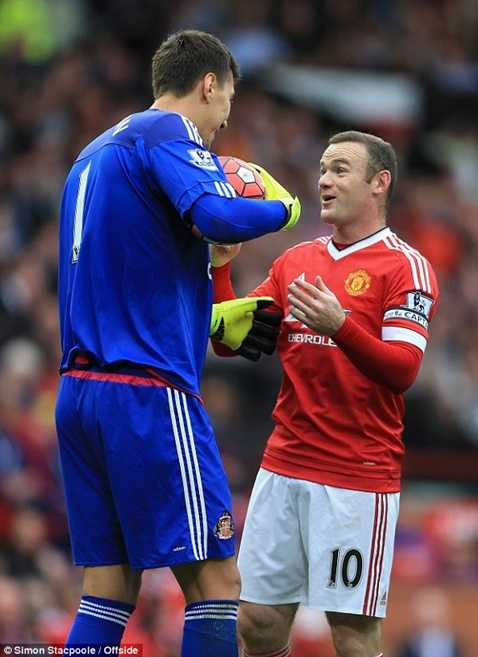 Rooney tiếp tục là chủ công của MU trận này