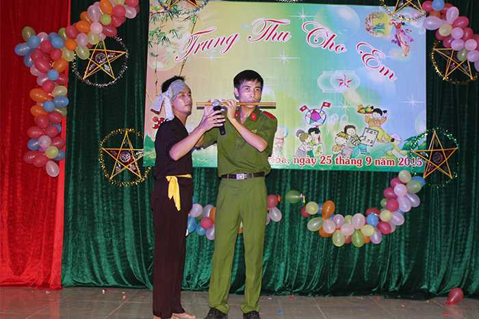 Hội đồng hương Bắc Giang, học viện Cảnh sát mang trung thu đến với trẻ em