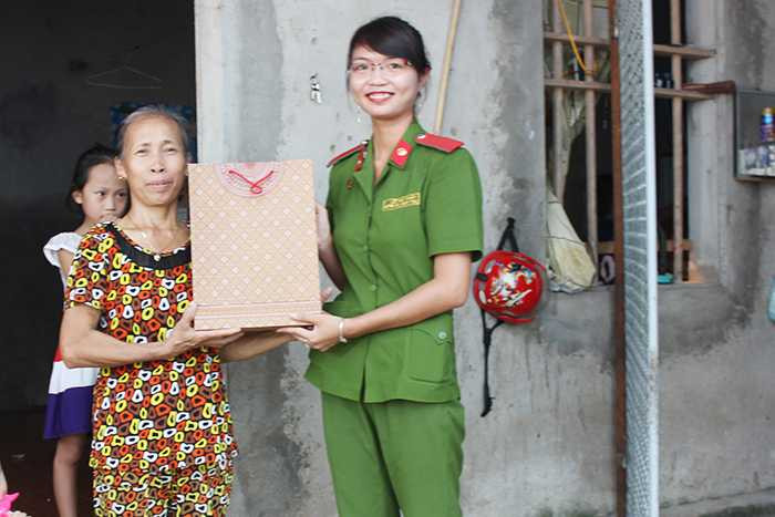 Hội đồng hương Bắc Giang, học viện Cảnh sát mang trung thu đến với trẻ em