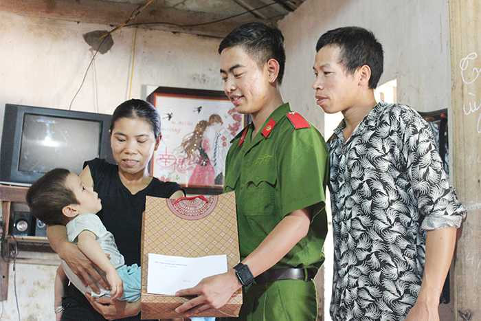 Hội đồng hương Bắc Giang, học viện Cảnh sát mang trung thu đến với trẻ em