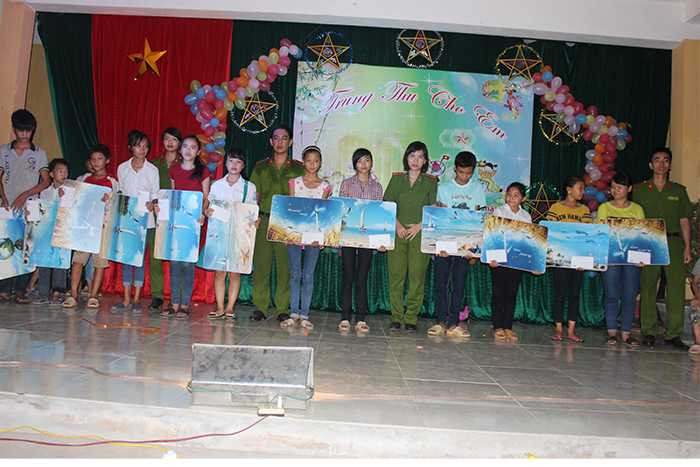 Hội đồng hương Bắc Giang, học viện Cảnh sát mang trung thu đến với trẻ em