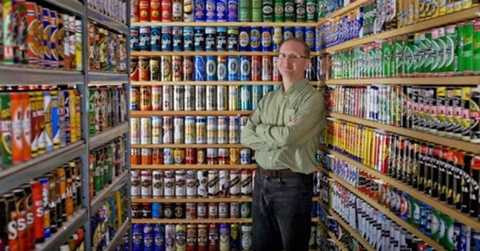 Jeff Lebo hiện có bộ sưu tập vỏ lon bia được định giá 1,6 triệu đô la. Jeff Lebo hiện có bộ sưu tập vỏ lon bia được định giá 1,6 triệu đô la.