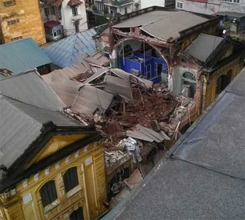 Nhà cổ sập hôm 23/9/2015.
