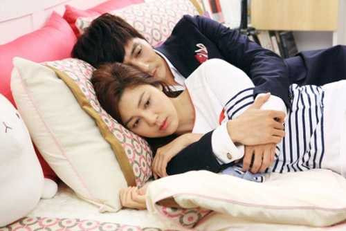 Một khi ta dựa vào ai về kinh tế là cũng bị phụ thuộc luôn về mọi mặt, mà đã phụ thuộc, nói gì đến hạnh phúc? (Ảnh minh họa).