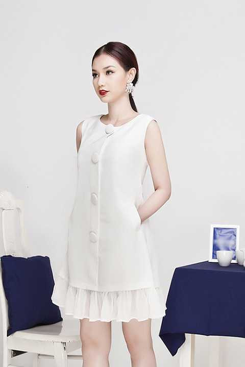 Sau khi sinh con, Quỳnh Chi tích cực tập luyện thể thao. Cô là một trong những sao nữ hiếm hoi vẫn giữ được thân hình cân đối và chuẩn mực sau thời gian mang thai. 