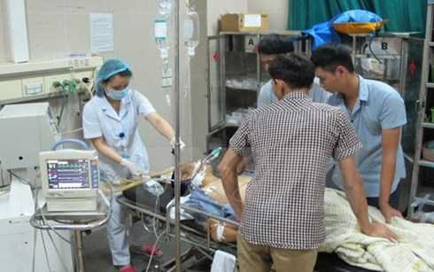 Một bệnh nhân đang điều trị tại Bệnh viện Đa khoa tỉnh Ninh Bình