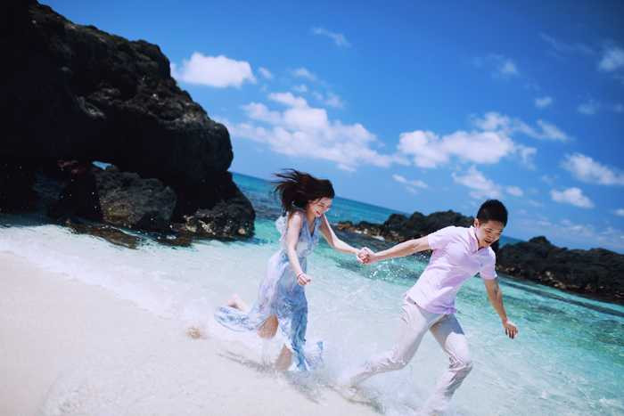 Bộ ảnh lãng mạn của cặp đôi Hà Thành tại Lý Sơn khiến dân mạng thổn thức