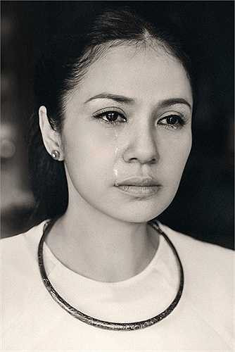 Tháng 7 vừa qua, Việt Trinh cũng đã thực hiện bộ ảnh tái hiện lại nhân vật Bạch Cúc để kỷ niệm 20 năm Người đẹp Tây Đô ra mắt khán giả. Bộ ảnh đã gây xúc động cho những khán giả yêu mến Việt Trinh cũng như bộ phim này. 