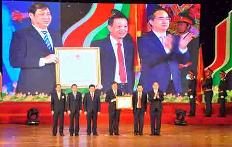 Đà Nẵng nhận Huân chương Độc lập hạng Nhất, Thi đua yêu nước, Đảng và Nhà nước trao tặng