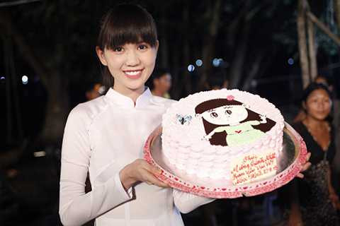 Trong ngày sinh nhật, Ngọc Trinh đã tâm sự: Ước mong cho sinh nhật lần này thì mình chỉ mong phim Vòng eo 56 sẽ được tất cả mọi người đón nhận, từ đó mọi người sẽ hiểu mình hơn, có cái nhìn khác về mình và đừng có ghét mình nữa.