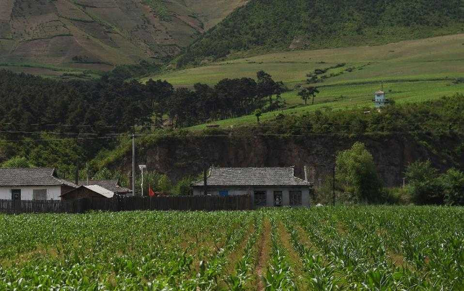 Cánh đồng Trung Quốc và Triều Tiên cách nhau con sông