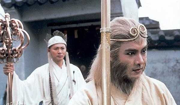 Trương Vệ Kiện: Với nét diễn linh hoạt cùng câu nói cửa miệng: “Thỉnh kinh thôi mà, có gì phải sợ”, Trương Vệ Kiện đã làm nên phiên bản Tôn Ngộ Không khác biệt so với Lục Tiểu Linh Đồng. Sau vai diễn này, sự nghiệp của tài tử sinh năm 1965 bỗng chốc thăng hoa, anh được nhiều hãng phim ở Đài Loan, Trung Quốc đánh tiếng mời hợp tác. Tuy nhiên anh đều từ chối vì muốn dành tâm sức thực hiện phần 2 Tây du ký (1998). 