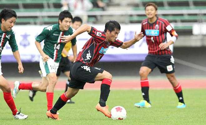 Công Vinh trong màu áo Consadole Sapporo