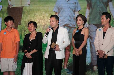 Victor Vũ là một đạo diễn nổi tiếng của điện ảnh Việt với nhiều bộ phim ăn khách như: Quả tim máu, Scandal, Cô dâu đại chiến, Thiên mệnh anh hùng, Giao lộ định mệnh...