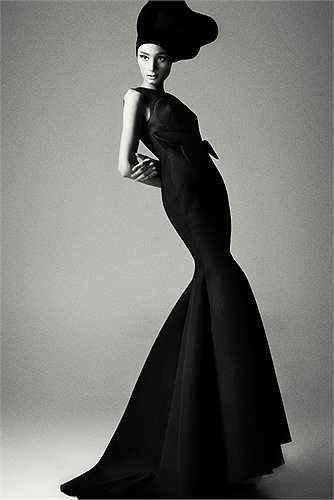 Lê Thúy thỉnh thoảng xuất hiện trong một vài show diễn thời trang dưới vai trò người mẫu.