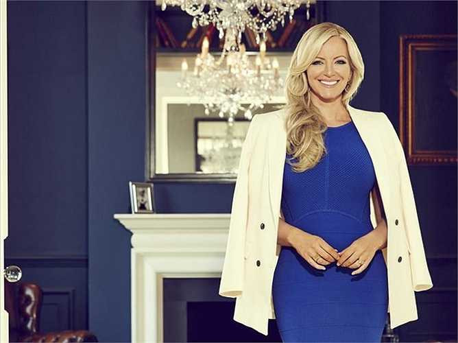 Michelle Mone (43 tuổi) đang là hình mẫu nữ doanh nhân lý tưởng tại Scotland. Nhà sáng lập thương hiệu Ultimo có khối tài sản 30 triệu USD và là tác giả cuốn sách 'Con đường thành người đứng đầu của tôi' (My Flight to the Top). 
