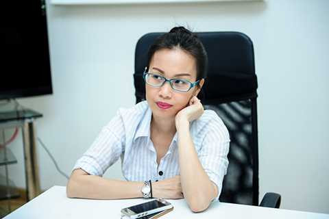 Đây là năm thứ hai, nữ ca sĩ Cẩm Ly đảm nhiệm vai trò huấn luyện viên trong chương trình. Tuy không còn nhiều lo lắng đến mức sụt kg như năm đầu tiên nhưng chị vẫn cảm thấy áp lực nhiều điều sau những phần thi của các bé trong mỗi đêm diễn.