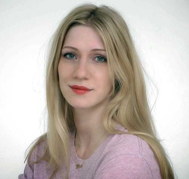 Cô gái từng bị ám ảnh tình dục 10 năm liên tục