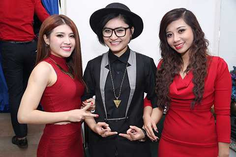 Ngoài ra, đêm nhạc còn có sự góp mặt của các thí sinh trong đội Đàm Vĩnh Hưng ở The Voice 2015.