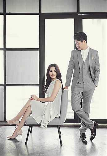 Nhưng sự hài hước và chủ động của chàng MC đã làm cho không khí buổi chụp thoải mái hơn rất nhiều, và Nam Em bắt đầu có những kết hợp diễn xuất rất tự nhiên cùng Vũ Mạnh Cường