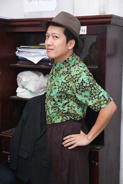 Danh hài Trường Giang xuất hiện với tạo hình dí dỏm, đã tạo nhiều tiếng cười cho mọi người. 