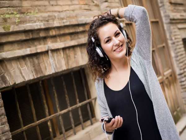 Nghe nhạc buổi sáng giúp giải tỏa căng thẳng và tăng cường năng lượng cho cơ thể