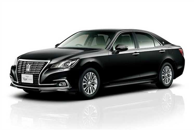 Giống như các đời trước, Toyota Crown 2016 sẽ được bán ở Nhật với 3 phiên bản là Royal Saloon, Majesta và Athlete. Trong đó, Royal Saloon là dòng Crown sang trọng truyền thống, phù hợp với những người trung niên. 