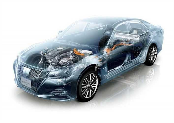 Ngoài ra, với thế hệ 2016, Toyota Crown còn có thêm phiên bản động cơ xăng 2.0l, 4 xi-lanh thẳng hàng tăng áp mới. 