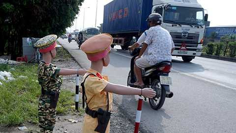 Tính mạng luôn bị đe dọa trên con đường có số lượng cực lớn xe quá khổ, quá tải 