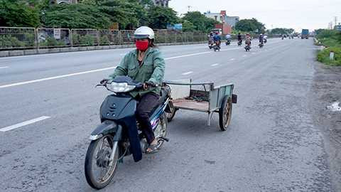 Thong dong ngược quốc lộ 5