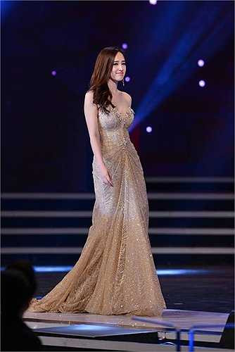 Mai Phương Thúy quyến rũ trong vai trò giám khảo.