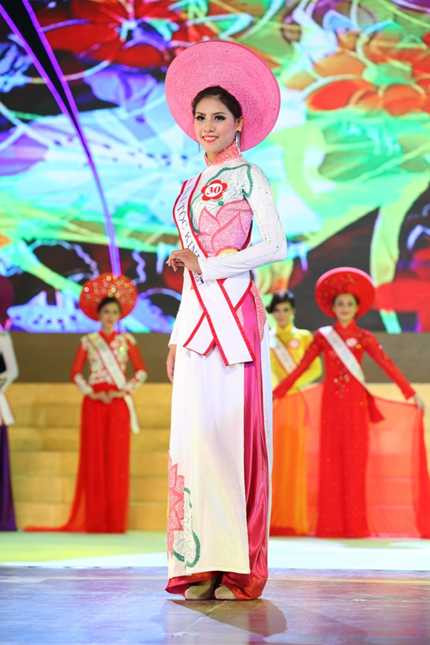 Nguyễn Thị Loan tại cuộc thi Hoa hậu các dân tộc Việt Nam 2013