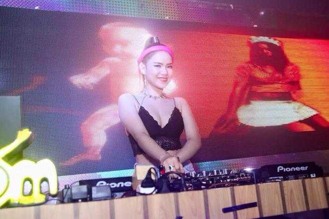 Nữ DJ Sài thành