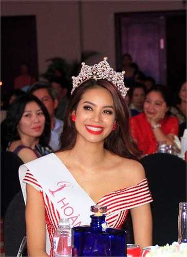 Từng tham gia Vietnam's Next Top Model 2010 nhưng không đạt giải cao, tuy nhiên, bằng sự nỗ lực, khát khao muốn khẳng định bản thân, Phạm Thị Hương ngày càng đẹp hơn và hoàn thiện dần các kỹ năng để tham gia các cuộc thi sắc đẹp khác