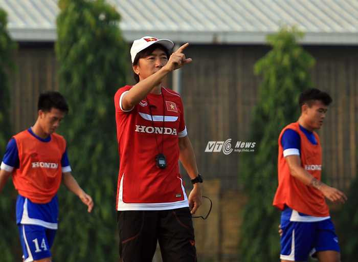 HLV Miura sẽ có 2 trận đấu với Iraq và Thái Lan đầy chông gai (Ảnh: Hoàng Tùng)