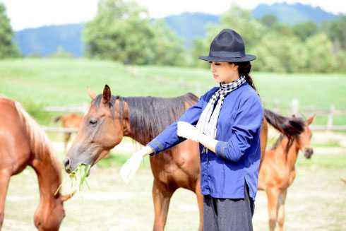 á hậu lệ hằng