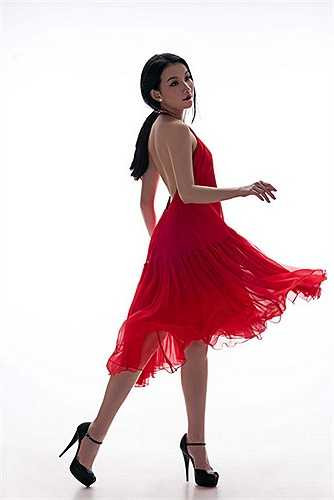 Thùy Lâm hiện tại đang có mặt tại Nha Trang để chuẩn bị cho đêm chung kết vào ngày 3/10 tới.