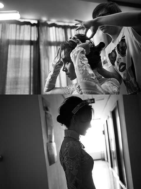 Và trong ngày vui trọng đại vào sáng qua, nữ diễn viên đã không giấu được cảm xúc hạnh phúc. Nàng đã hoàn tất công việc chuẩn bị cho buổi lễ từ rất sớm và hồi hộp chờ đợi chàng bạch mã hoàng tử của mình xuất hiện.