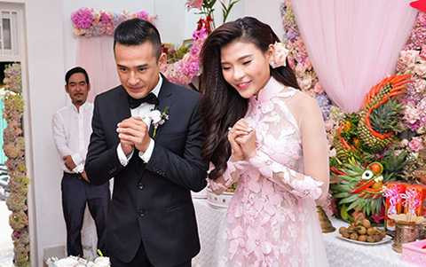 Trong ngày vui đó, Lương Thế Thành đã hạnh phúc chia sẻ rằng anh thấy may mắn khi gặp được cô gái tốt như Thúy Diễm.