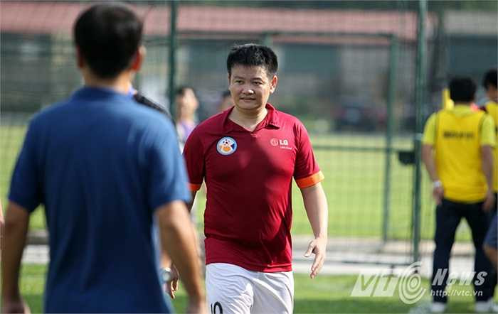 Văn Quyến đã đi xe từ Vinh ra Hà Nội để thi đấu cho FC Hải Anh tại giải Sudico Cup 2015.