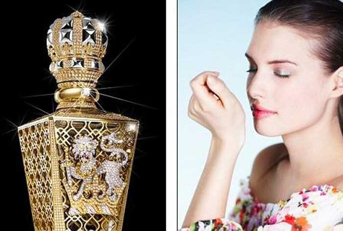 Chai nước hoa No 1 Passant Guardant có thiết kế trong chiếc bình pha lê Baccarat 30ml tinh xảo trứ danh của hãng.