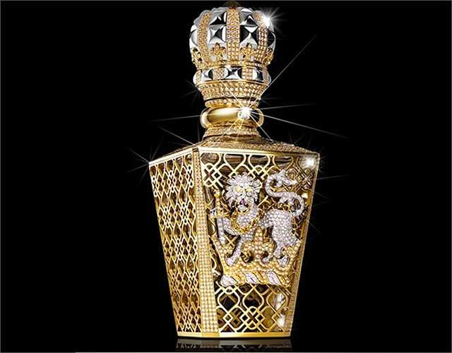 Đích thân con gái của nhà sáng chế nước hoa giới thiệu và tư vấn về No 1 Passant Guardant cho khách hàng. Khi khách đã quyết định mua chai nước hoa, nhân viên sẽ giao món hàng đắt giá về tận nhà cho khách bằng một chiếc Bentley sang trọng.