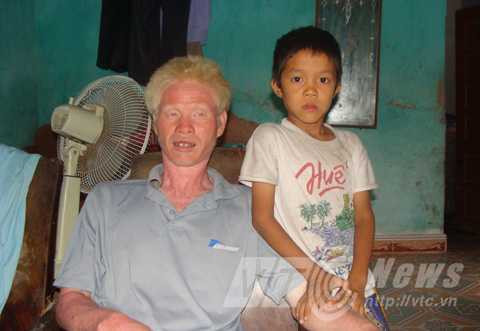 Anh Trần Văn Tộ, con trai ông Thuận với người vợ cả Anh Trần Văn Tộ, con trai ông Thuận với người vợ cả