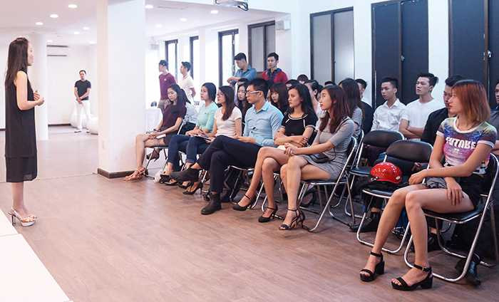 Buổi tuyển chọn thu hút rất nhiều người mẫu chuyên nghiệp cùng các gương mặt mới triển vọng