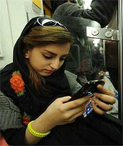 Lý giải điều này người ta cho rằng có thể là do sự kết hợp gen di truyền và thổ những nơi đây đã tạo ra những cô gái xinh đẹp như vậy.